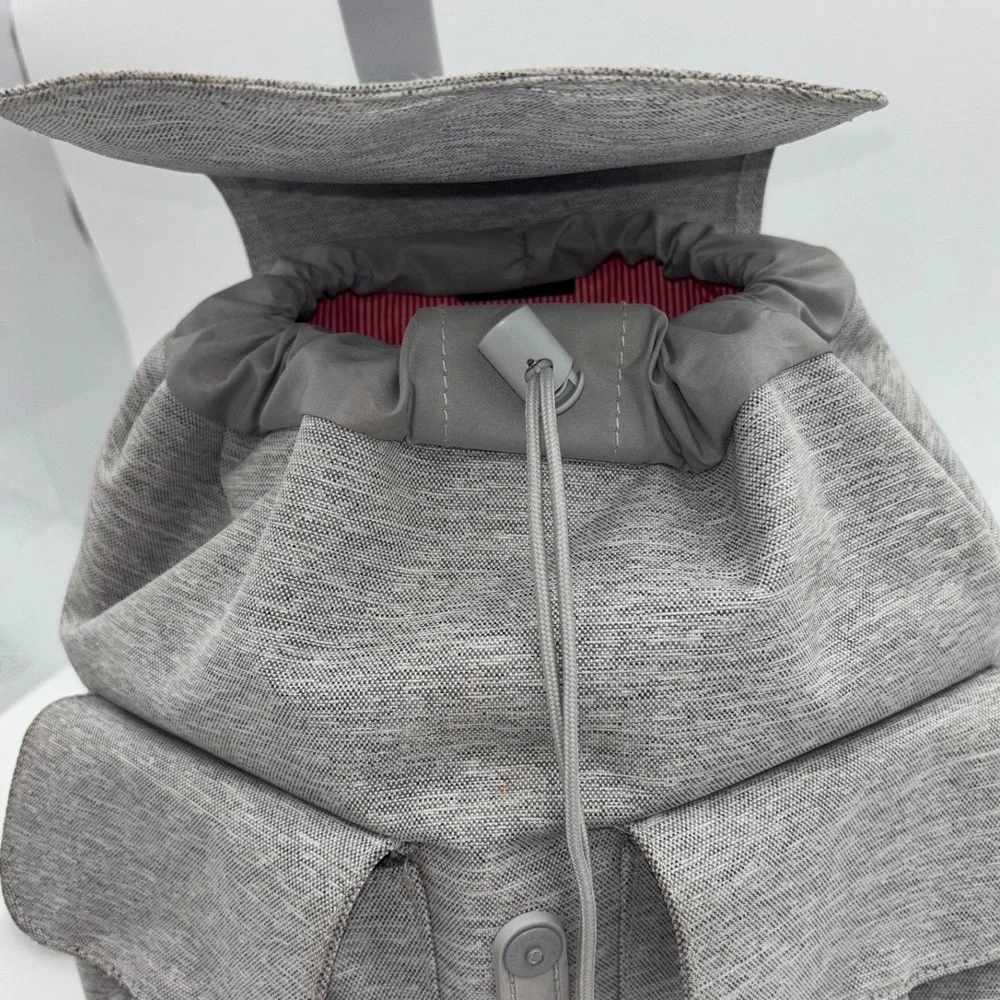 HERSCHEL‎ SUPPLY CO. Dawson Gray Backpack Diaper Bag Magnetic Lightweight Medium